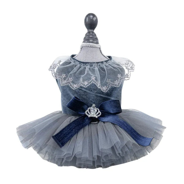 High - End Tulle Pet Dress Wedding Gown for Dogs and Cats with Leash D - Ring - GreenFur